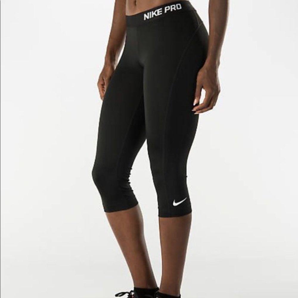 Nike Pro Women's Training Capri Leggings Compression Black Size S (23")